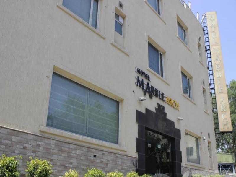 Fabhotel Marble Arch Karol Bagh Delhi  Bagian luar foto
