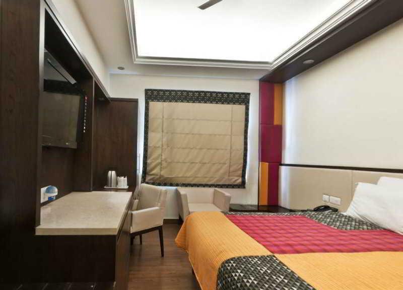 Fabhotel Marble Arch Karol Bagh Delhi  Bagian luar foto
