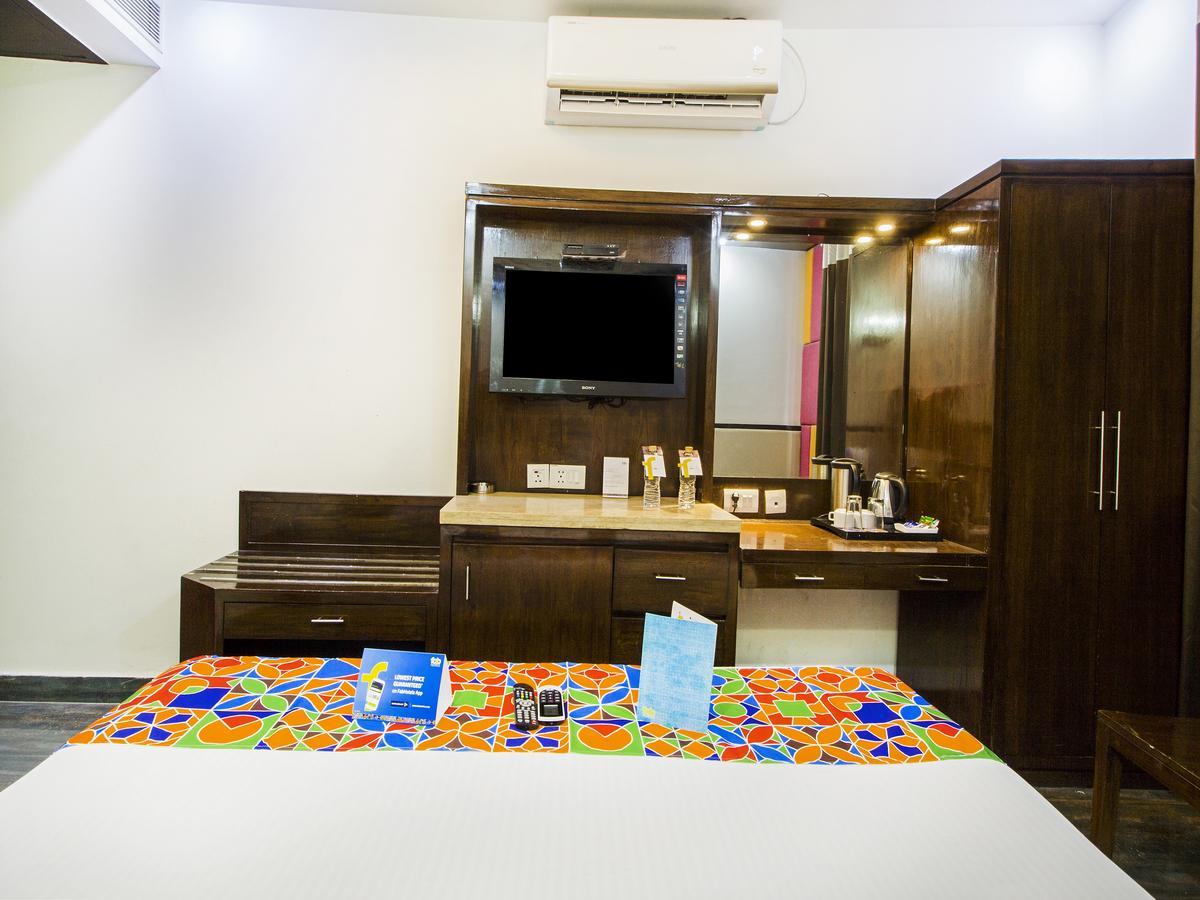 Fabhotel Marble Arch Karol Bagh Delhi  Bagian luar foto