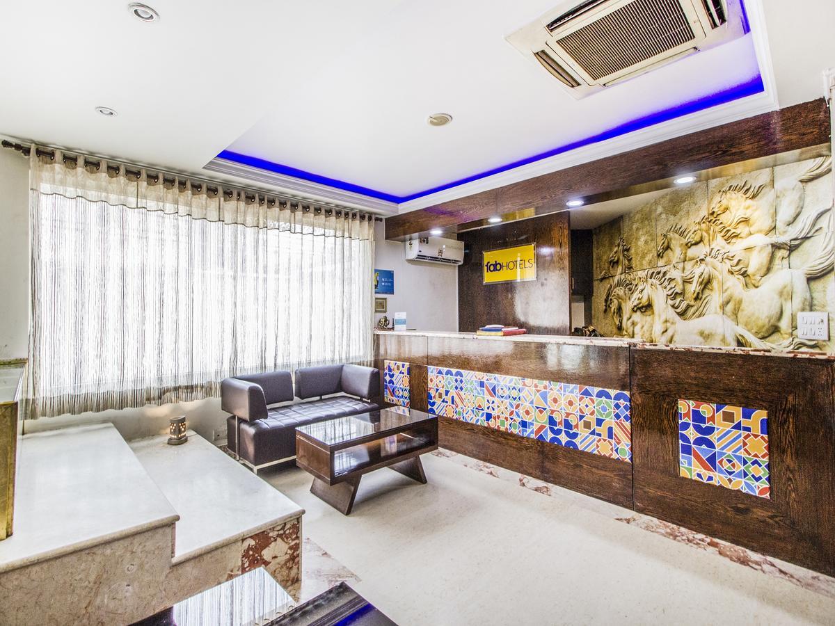 Fabhotel Marble Arch Karol Bagh Delhi  Bagian luar foto
