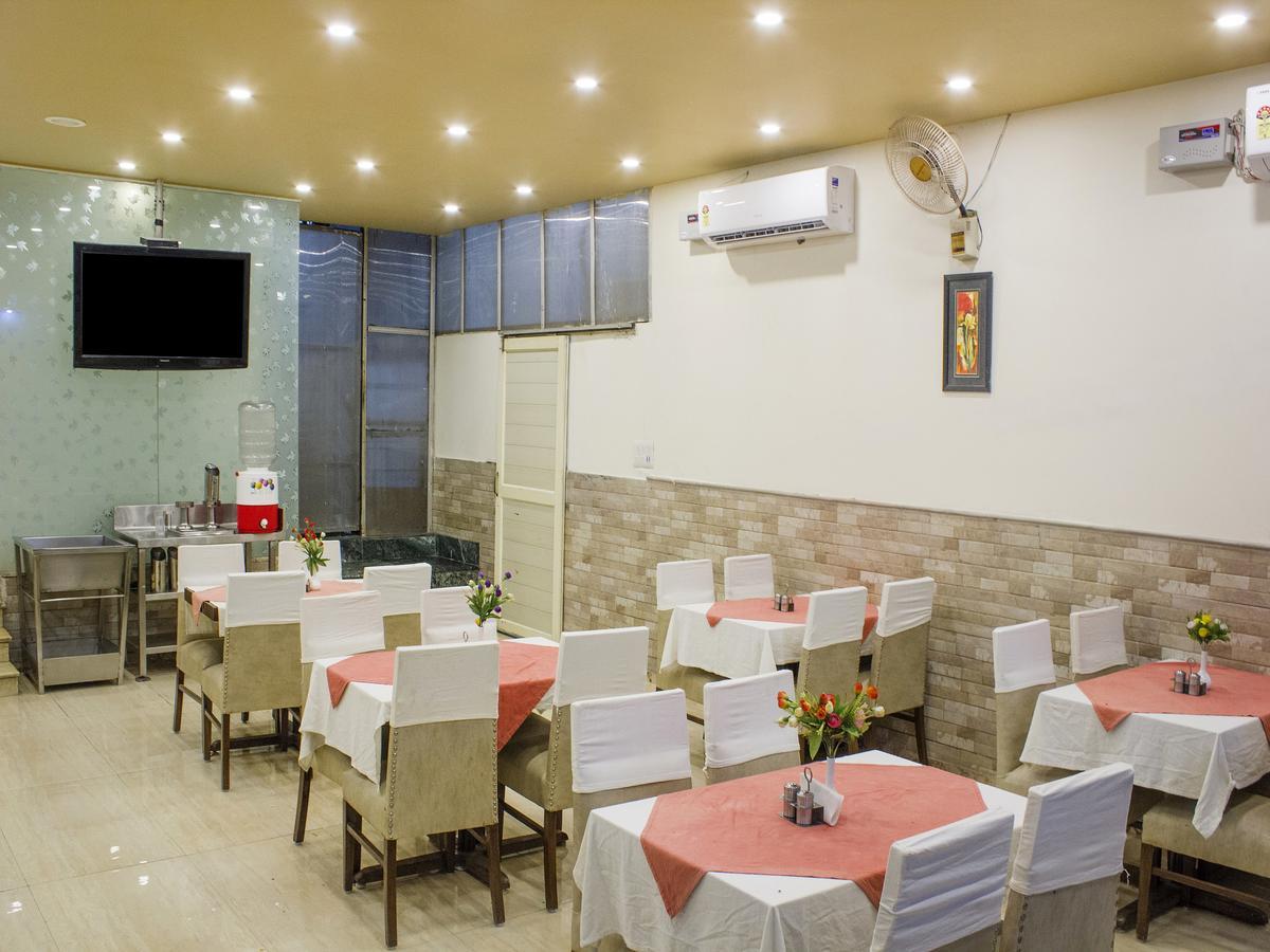 Fabhotel Marble Arch Karol Bagh Delhi  Bagian luar foto