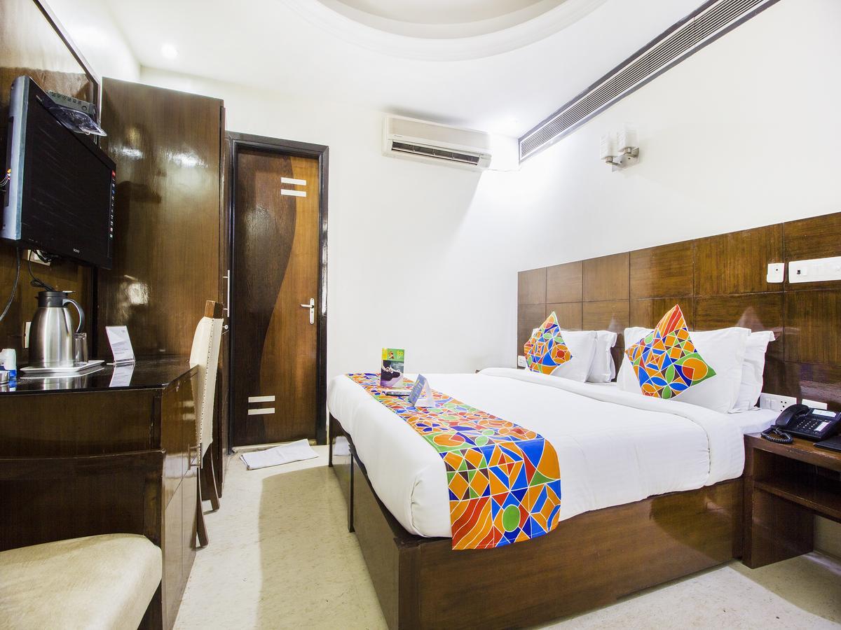 Fabhotel Marble Arch Karol Bagh Delhi  Bagian luar foto